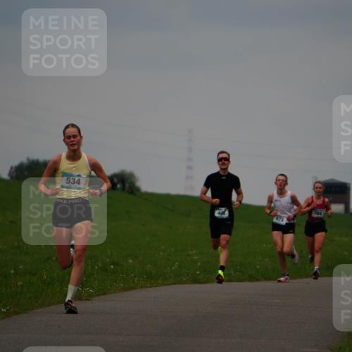 05.05.2024 - 7. Wedeler Halbmarathon Fuchs,  Jonas http://msf.ph/oto/6232730 05.05.2024 11:12:59 Laufen 534, 405, 573, 784, 742 meine-sportfotos.de