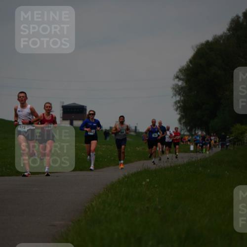 05.05.2024 - 7. Wedeler Halbmarathon Fuchs,  Jonas http://msf.ph/oto/6232742 05.05.2024 11:13:01 Laufen 573, 40 meine-sportfotos.de