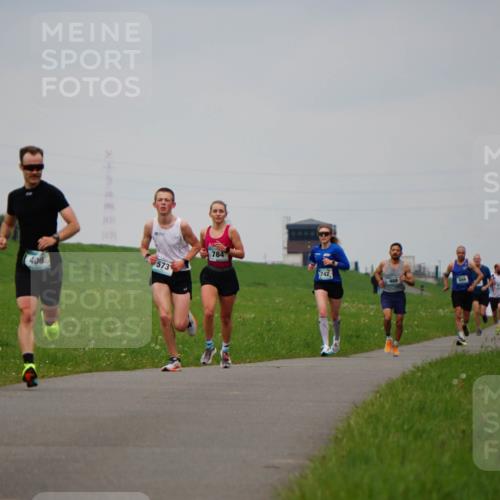 05.05.2024 - 7. Wedeler Halbmarathon Fuchs,  Jonas http://msf.ph/oto/6232750 05.05.2024 11:13:02 Laufen 408, 573, 784, 742 meine-sportfotos.de