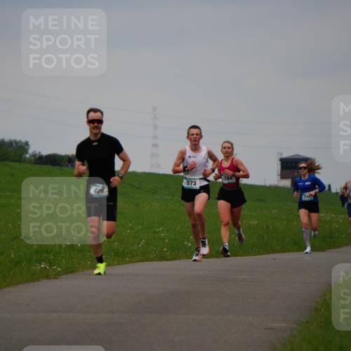 05.05.2024 - 7. Wedeler Halbmarathon Fuchs,  Jonas http://msf.ph/oto/6232751 05.05.2024 11:13:02 Laufen 573 meine-sportfotos.de