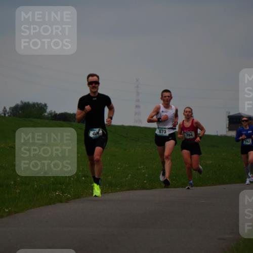 05.05.2024 - 7. Wedeler Halbmarathon Fuchs,  Jonas http://msf.ph/oto/6232752 05.05.2024 11:13:02 Laufen 573 meine-sportfotos.de