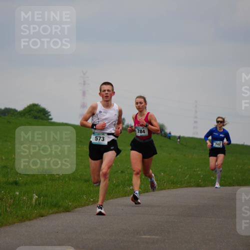 05.05.2024 - 7. Wedeler Halbmarathon Fuchs,  Jonas http://msf.ph/oto/6232776 05.05.2024 11:13:09 Laufen 573, 784, 742 meine-sportfotos.de
