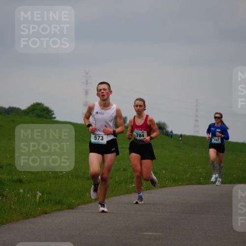05.05.2024 - 7. Wedeler Halbmarathon Fuchs,  Jonas http://msf.ph/oto/6232777 05.05.2024 11:13:09 Laufen 784, 573, 742 meine-sportfotos.de