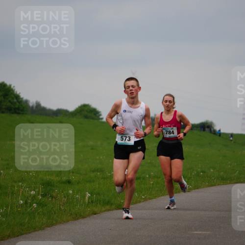 05.05.2024 - 7. Wedeler Halbmarathon Fuchs,  Jonas http://msf.ph/oto/6232783 05.05.2024 11:13:09 Laufen 784, 742, 573 meine-sportfotos.de