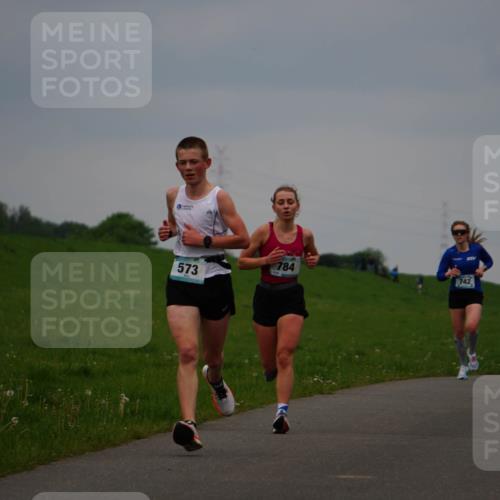 05.05.2024 - 7. Wedeler Halbmarathon Fuchs,  Jonas http://msf.ph/oto/6232785 05.05.2024 11:13:10 Laufen 573, 784, 742 meine-sportfotos.de