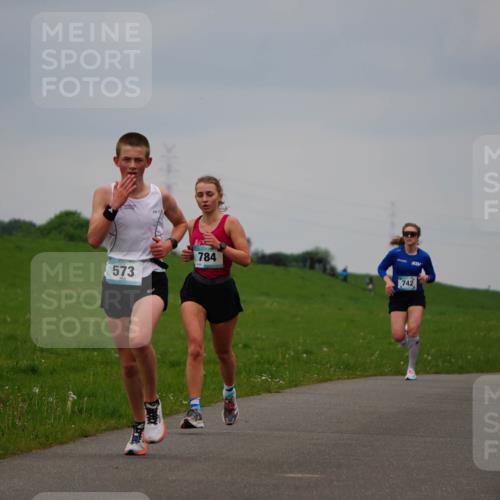 05.05.2024 - 7. Wedeler Halbmarathon Fuchs,  Jonas http://msf.ph/oto/6232787 05.05.2024 11:13:10 Laufen 573, 015, 784, 742, 488, 444 meine-sportfotos.de
