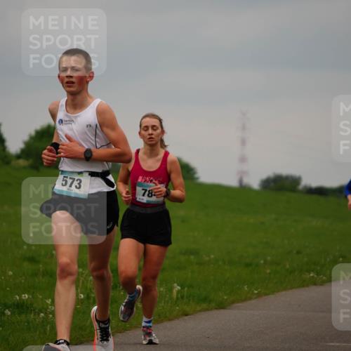 05.05.2024 - 7. Wedeler Halbmarathon Fuchs,  Jonas http://msf.ph/oto/6232798 05.05.2024 11:13:12 Laufen 573, 78, 742 meine-sportfotos.de