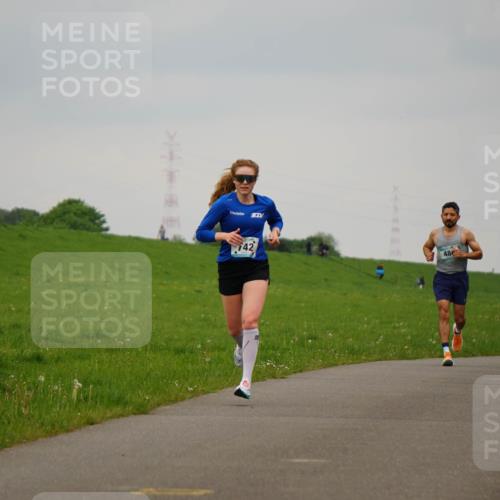 05.05.2024 - 7. Wedeler Halbmarathon Fuchs,  Jonas http://msf.ph/oto/6232810 05.05.2024 11:13:14 Laufen 142, 48, 444 meine-sportfotos.de