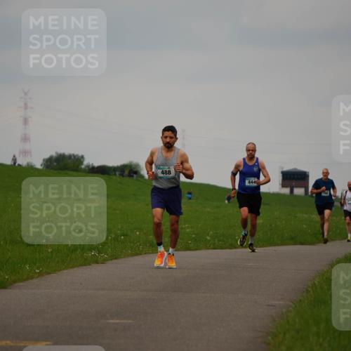 05.05.2024 - 7. Wedeler Halbmarathon Fuchs,  Jonas http://msf.ph/oto/6232829 05.05.2024 11:13:18 Laufen 42, 488, 444 meine-sportfotos.de