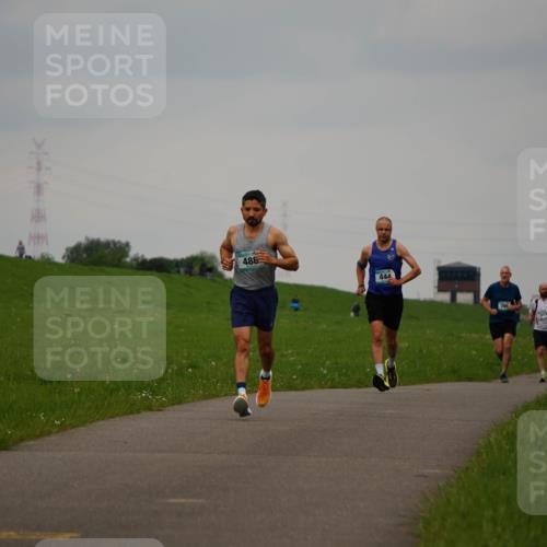 05.05.2024 - 7. Wedeler Halbmarathon Fuchs,  Jonas http://msf.ph/oto/6232830 05.05.2024 11:13:18 Laufen 488 meine-sportfotos.de
