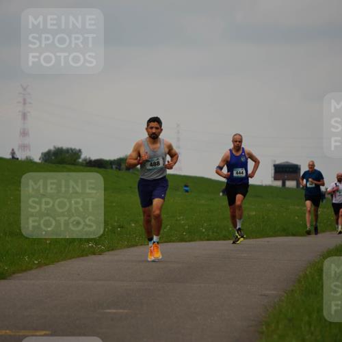 05.05.2024 - 7. Wedeler Halbmarathon Fuchs,  Jonas http://msf.ph/oto/6232832 05.05.2024 11:13:18 Laufen 444 meine-sportfotos.de