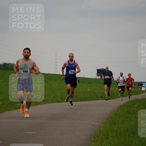 05.05.2024 - 7. Wedeler Halbmarathon Fuchs,  Jonas http://msf.ph/oto/6232836 05.05.2024 11:13:20 Laufen 488, 44 meine-sportfotos.de