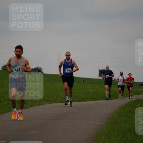 05.05.2024 - 7. Wedeler Halbmarathon Fuchs,  Jonas http://msf.ph/oto/6232842 05.05.2024 11:13:20 Laufen 488, 44 meine-sportfotos.de