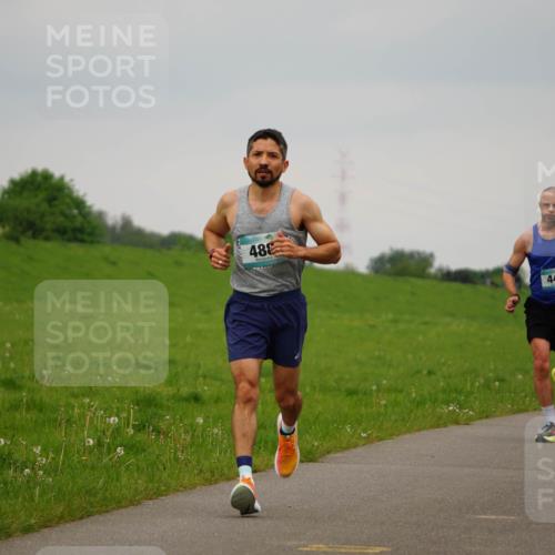 05.05.2024 - 7. Wedeler Halbmarathon Fuchs,  Jonas http://msf.ph/oto/6232852 05.05.2024 11:13:22 Laufen 488, 444 meine-sportfotos.de