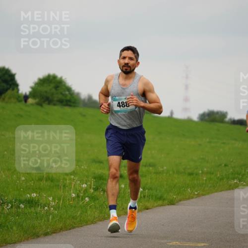 05.05.2024 - 7. Wedeler Halbmarathon Fuchs,  Jonas http://msf.ph/oto/6232857 05.05.2024 11:13:23 Laufen 488, 444 meine-sportfotos.de