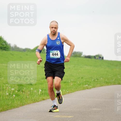 05.05.2024 - 7. Wedeler Halbmarathon Fuchs,  Jonas http://msf.ph/oto/6232864 05.05.2024 11:13:26 Laufen 444, 795, 917 meine-sportfotos.de