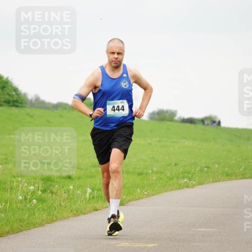 05.05.2024 - 7. Wedeler Halbmarathon Fuchs,  Jonas http://msf.ph/oto/6232865 05.05.2024 11:13:27 Laufen 444, 795 meine-sportfotos.de