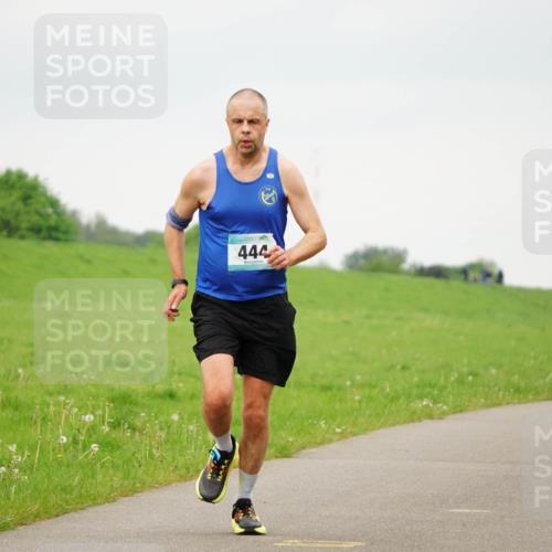 05.05.2024 - 7. Wedeler Halbmarathon Fuchs,  Jonas http://msf.ph/oto/6232867 05.05.2024 11:13:27 Laufen 444 meine-sportfotos.de