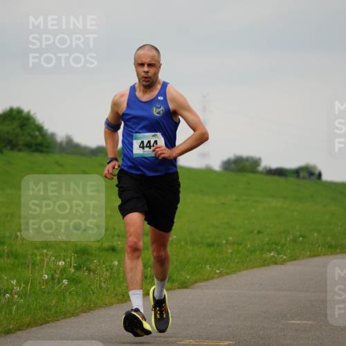05.05.2024 - 7. Wedeler Halbmarathon Fuchs,  Jonas http://msf.ph/oto/6232868 05.05.2024 11:13:27 Laufen 444, 795 meine-sportfotos.de