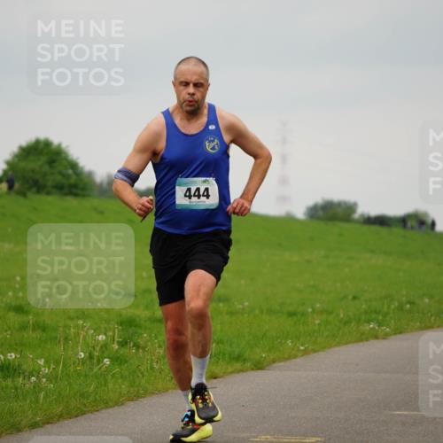 05.05.2024 - 7. Wedeler Halbmarathon Fuchs,  Jonas http://msf.ph/oto/6232870 05.05.2024 11:13:27 Laufen 444, 795 meine-sportfotos.de