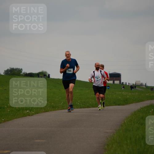 05.05.2024 - 7. Wedeler Halbmarathon Fuchs,  Jonas http://msf.ph/oto/6232872 05.05.2024 11:13:29 Laufen  meine-sportfotos.de