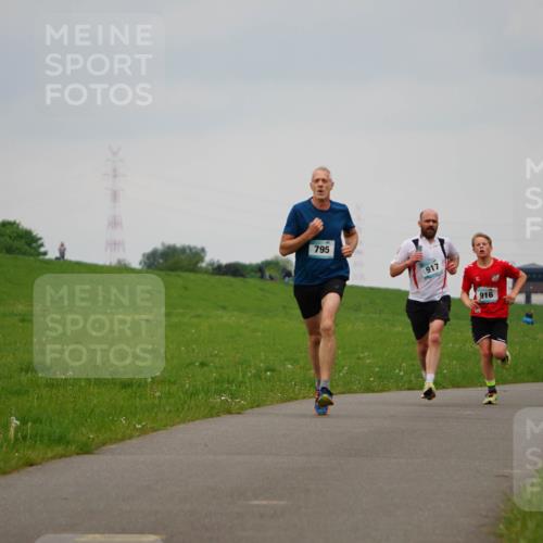 05.05.2024 - 7. Wedeler Halbmarathon Fuchs,  Jonas http://msf.ph/oto/6232885 05.05.2024 11:13:30 Laufen 795, 917, 916 meine-sportfotos.de