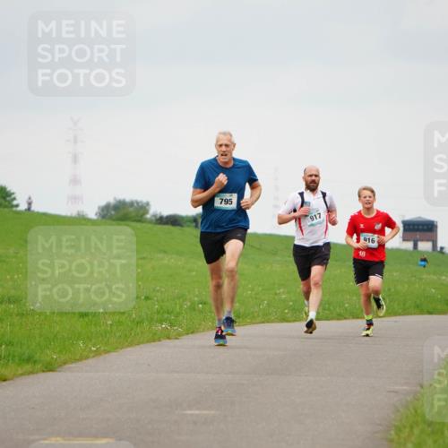 05.05.2024 - 7. Wedeler Halbmarathon Fuchs,  Jonas http://msf.ph/oto/6232891 05.05.2024 11:13:31 Laufen 795, 917, 18, 916 meine-sportfotos.de