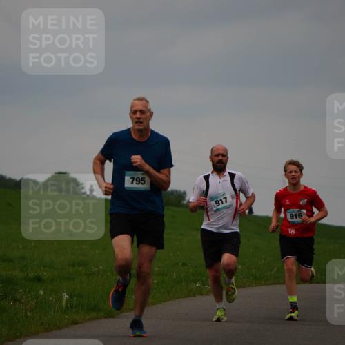 05.05.2024 - 7. Wedeler Halbmarathon Fuchs,  Jonas http://msf.ph/oto/6232892 05.05.2024 11:13:34 Laufen 795, 917, 916, 18 meine-sportfotos.de