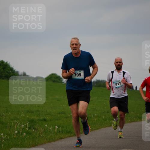 05.05.2024 - 7. Wedeler Halbmarathon Fuchs,  Jonas http://msf.ph/oto/6232895 05.05.2024 11:13:35 Laufen 795, 917, 916, 18 meine-sportfotos.de