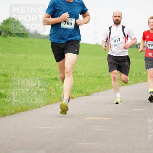 05.05.2024 - 7. Wedeler Halbmarathon Fuchs,  Jonas http://msf.ph/oto/6232903 05.05.2024 11:13:36 Laufen 795, 917, 916, 18 meine-sportfotos.de