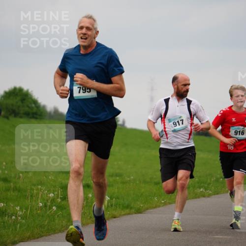05.05.2024 - 7. Wedeler Halbmarathon Fuchs,  Jonas http://msf.ph/oto/6232906 05.05.2024 11:13:36 Laufen 795, 917, 18, 916 meine-sportfotos.de