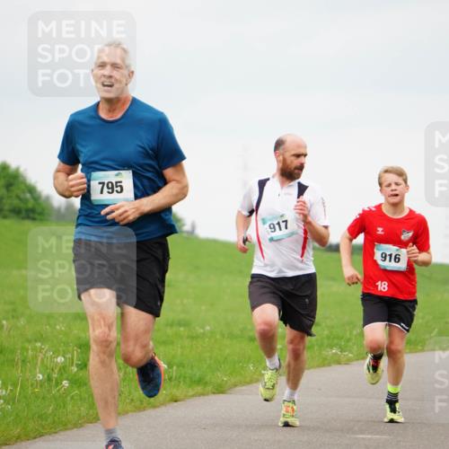 05.05.2024 - 7. Wedeler Halbmarathon Fuchs,  Jonas http://msf.ph/oto/6232907 05.05.2024 11:13:36 Laufen 795, 917, 916, 18 meine-sportfotos.de