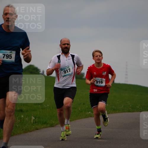 05.05.2024 - 7. Wedeler Halbmarathon Fuchs,  Jonas http://msf.ph/oto/6232910 05.05.2024 11:13:37 Laufen 795, 917, 916, 18 meine-sportfotos.de