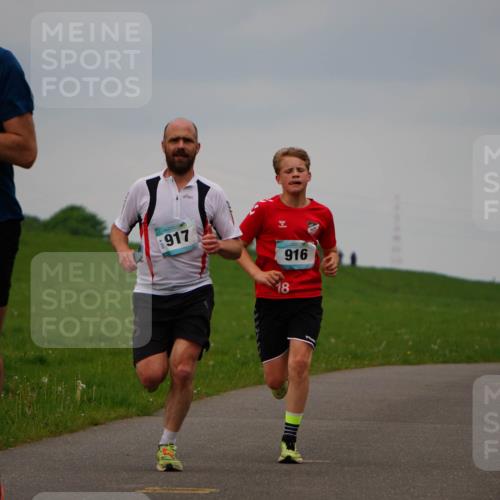 05.05.2024 - 7. Wedeler Halbmarathon Fuchs,  Jonas http://msf.ph/oto/6232912 05.05.2024 11:13:37 Laufen 795, 917, 18, 916 meine-sportfotos.de