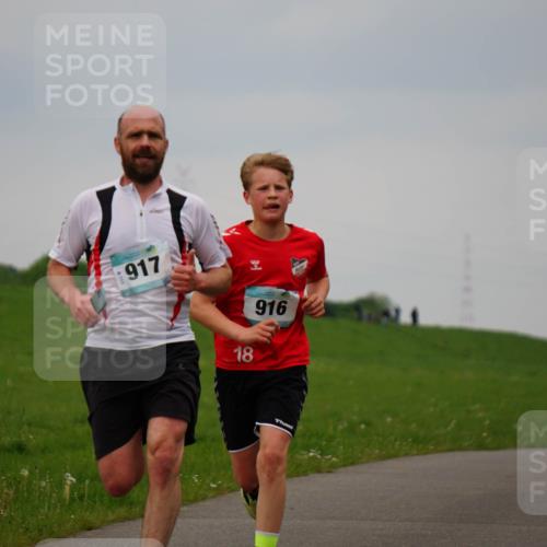 05.05.2024 - 7. Wedeler Halbmarathon Fuchs,  Jonas http://msf.ph/oto/6232917 05.05.2024 11:13:38 Laufen 917, 90, 18, 916 meine-sportfotos.de
