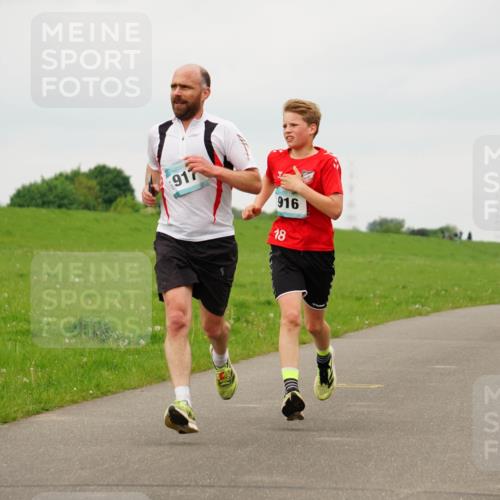 05.05.2024 - 7. Wedeler Halbmarathon Fuchs,  Jonas http://msf.ph/oto/6232923 05.05.2024 11:13:39 Laufen 917, 916, 18 meine-sportfotos.de