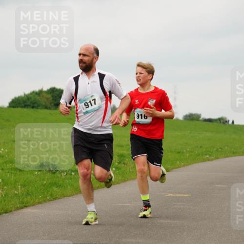05.05.2024 - 7. Wedeler Halbmarathon Fuchs,  Jonas http://msf.ph/oto/6232924 05.05.2024 11:13:39 Laufen 917, 916, 18 meine-sportfotos.de