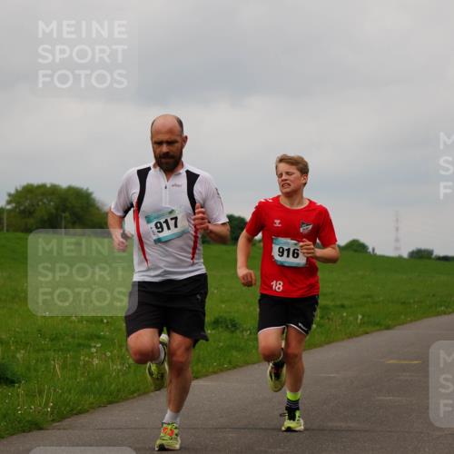 05.05.2024 - 7. Wedeler Halbmarathon Fuchs,  Jonas http://msf.ph/oto/6232932 05.05.2024 11:13:40 Laufen 917, 916, 18 meine-sportfotos.de