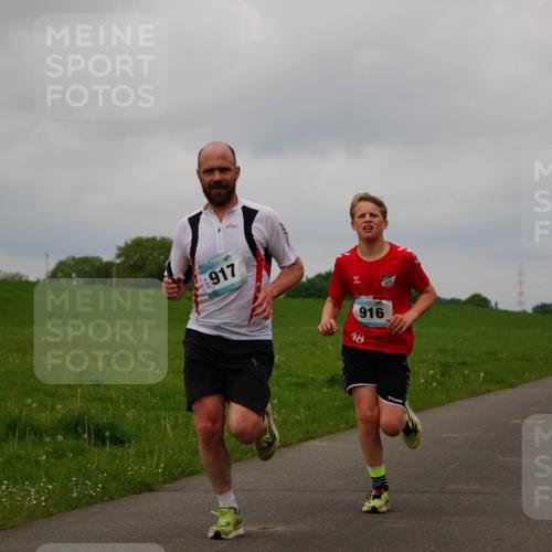 05.05.2024 - 7. Wedeler Halbmarathon Fuchs,  Jonas http://msf.ph/oto/6232934 05.05.2024 11:13:41 Laufen 917, 916, 18 meine-sportfotos.de