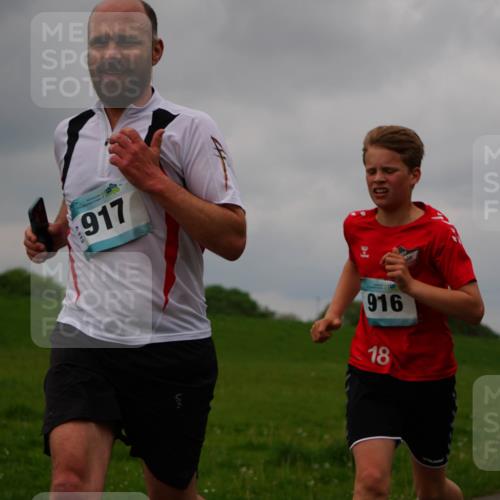 05.05.2024 - 7. Wedeler Halbmarathon Fuchs,  Jonas http://msf.ph/oto/6232938 05.05.2024 11:13:42 Laufen 917, 10, 916, 18 meine-sportfotos.de