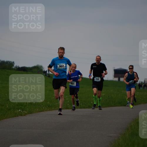 05.05.2024 - 7. Wedeler Halbmarathon Fuchs,  Jonas http://msf.ph/oto/6232950 05.05.2024 11:13:59 Laufen 907, 601, 705 meine-sportfotos.de