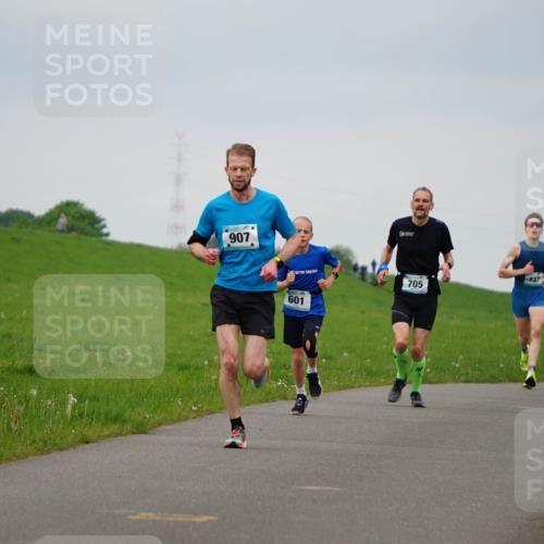 05.05.2024 - 7. Wedeler Halbmarathon Fuchs,  Jonas http://msf.ph/oto/6232970 05.05.2024 11:14:03 Laufen 907, 601, 369, 737, 705 meine-sportfotos.de