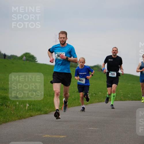 05.05.2024 - 7. Wedeler Halbmarathon Fuchs,  Jonas http://msf.ph/oto/6232975 05.05.2024 11:14:03 Laufen 90, 601, 37, 705, 869 meine-sportfotos.de