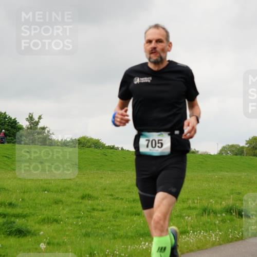 05.05.2024 - 7. Wedeler Halbmarathon Fuchs,  Jonas http://msf.ph/oto/6233001 05.05.2024 11:14:13 Laufen 705, 189 meine-sportfotos.de