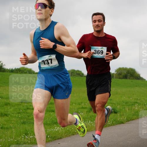 05.05.2024 - 7. Wedeler Halbmarathon Fuchs,  Jonas http://msf.ph/oto/6233011 05.05.2024 11:14:15 Laufen 737, 369 meine-sportfotos.de