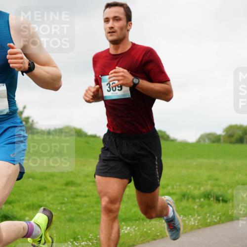 05.05.2024 - 7. Wedeler Halbmarathon Fuchs,  Jonas http://msf.ph/oto/6233014 05.05.2024 11:14:15 Laufen 737, 309 meine-sportfotos.de