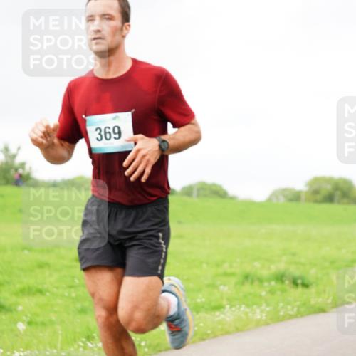 05.05.2024 - 7. Wedeler Halbmarathon Fuchs,  Jonas http://msf.ph/oto/6233015 05.05.2024 11:14:15 Laufen 369 meine-sportfotos.de