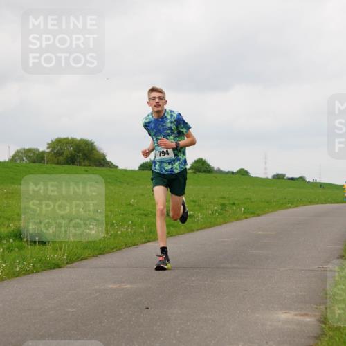05.05.2024 - 7. Wedeler Halbmarathon Fuchs,  Jonas http://msf.ph/oto/6233023 05.05.2024 11:14:18 Laufen 794 meine-sportfotos.de