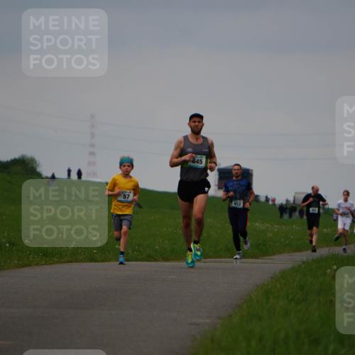 05.05.2024 - 7. Wedeler Halbmarathon Fuchs,  Jonas http://msf.ph/oto/6233040 05.05.2024 11:14:23 Laufen 57, 645, 612 meine-sportfotos.de