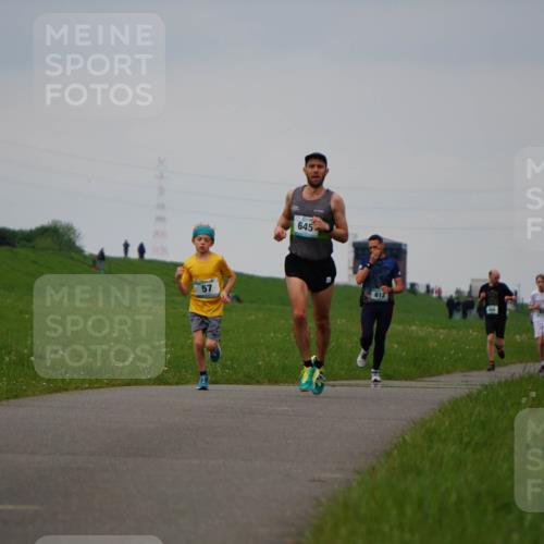 05.05.2024 - 7. Wedeler Halbmarathon Fuchs,  Jonas http://msf.ph/oto/6233043 05.05.2024 11:14:23 Laufen 57, 645, 612 meine-sportfotos.de